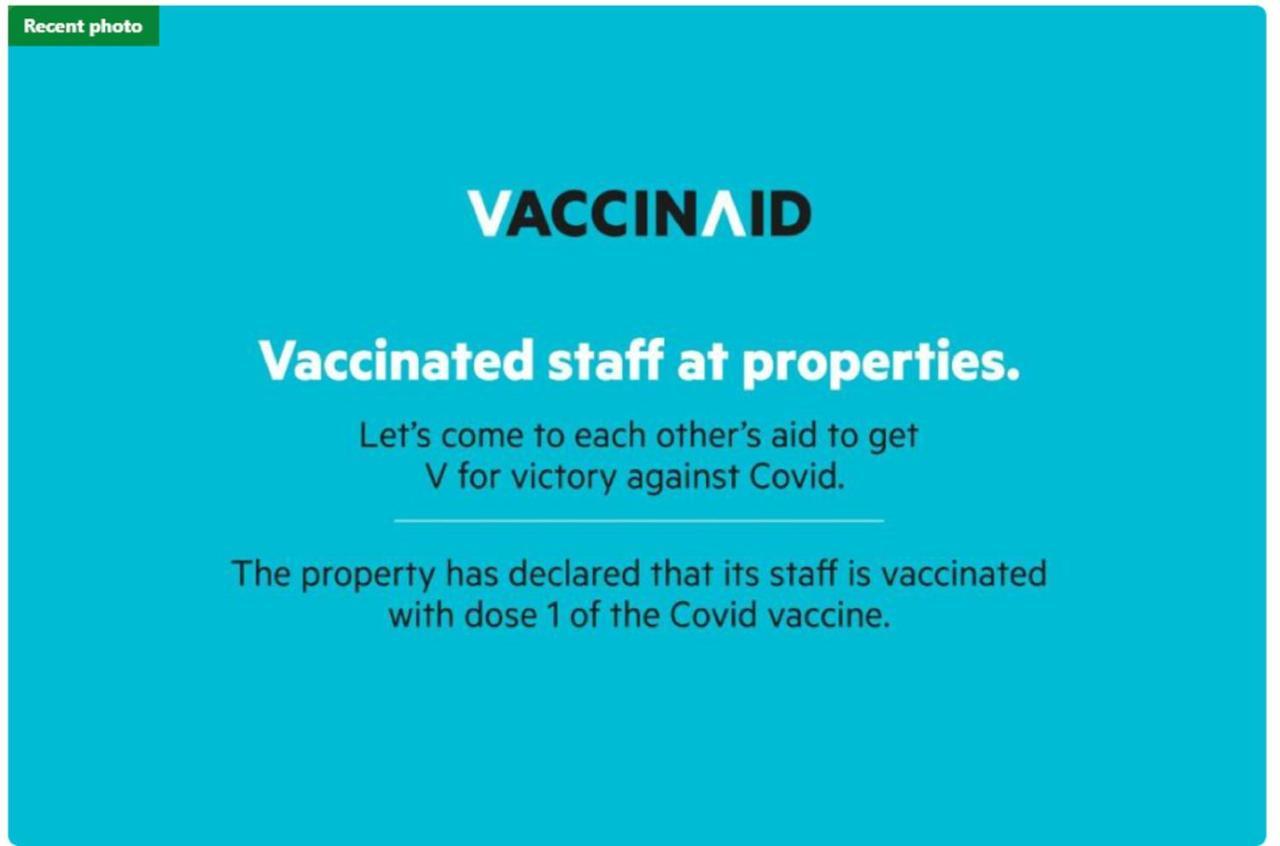 Vaccinated Staff - Oyo 1771 Zeke Hotel Batam Exterior foto